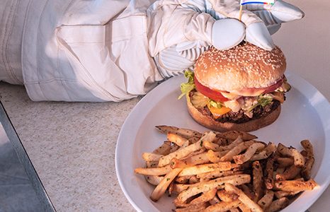 EYE ON THE NEWS: A VEGGIE BURGER THAT BLEEDS!